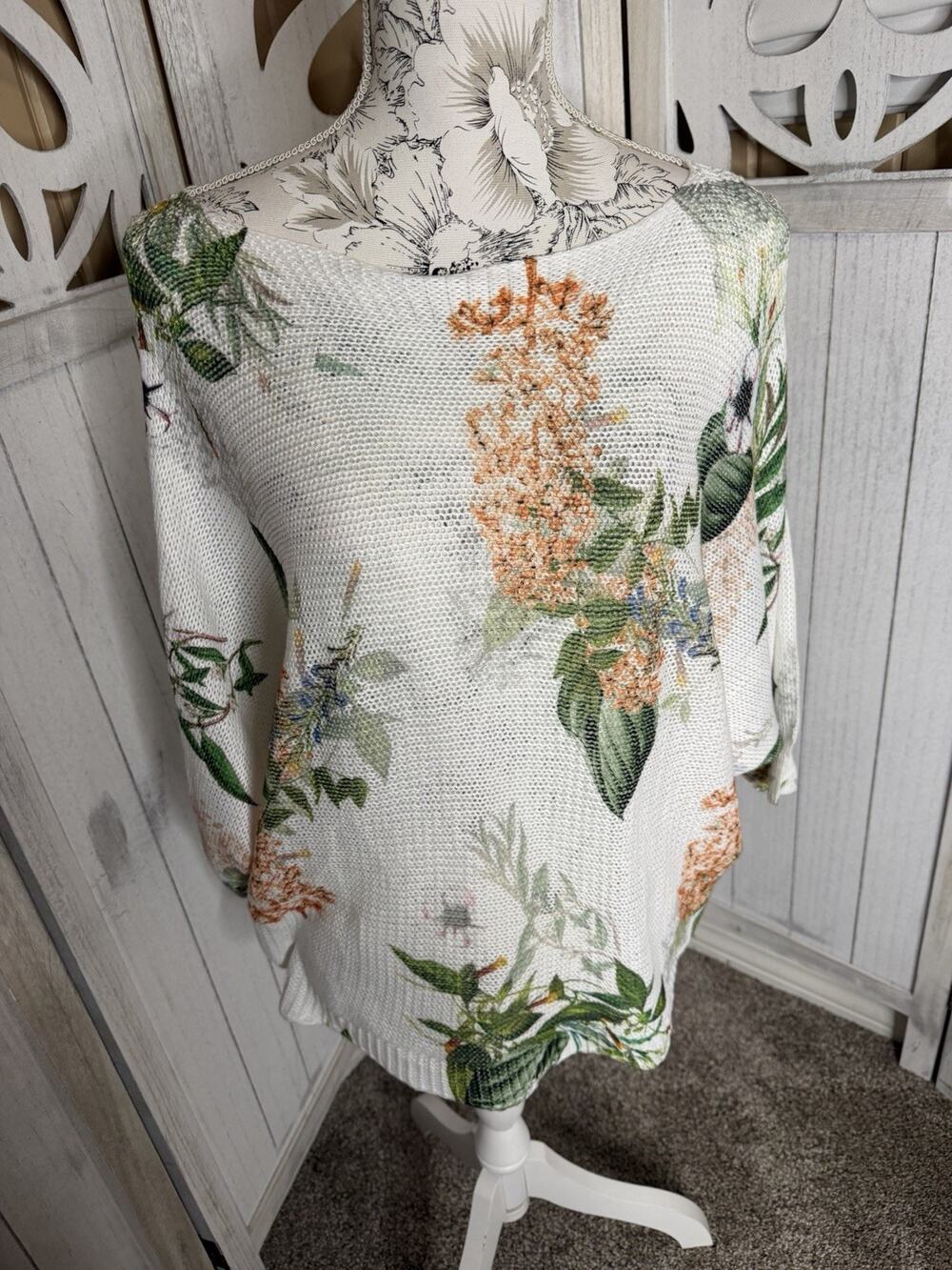 Collezioni Leonardo Women's Floral Knit Pullover Sweater White Pink Italy Medium